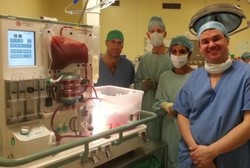 Mesin Ini Membuat Hati Tetap Hidup di Luar Tubuh Sebelum Dicangkokkan