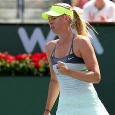 Sharapova Juara Usai Kalahkan Wozniacki
