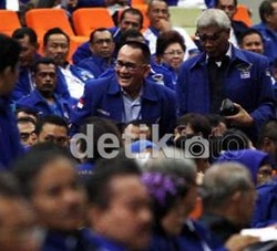 Ruhut: Jelang KLB, Orang Anas Makin Kalap