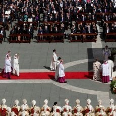 Dilantik, Paus Fransiskus Imbau Para Pemimpin Jauhkan Kehancuran Dunia