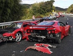 Bikin Kecelakaan, Pengendara Ferrari Dituntut