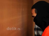 Cabuli Anak Kandungnya, R Ditangkap