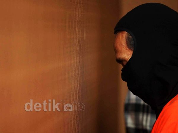 Cabuli Anak Kandungnya, R Ditangkap