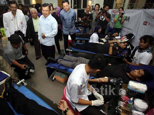JK Hadiri Pekan Donor Darah