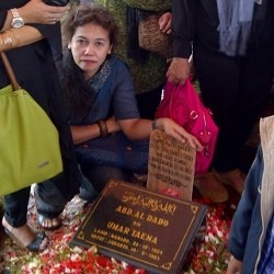 Isak Tangis & Hujan Deras Iringi Peristirahatan Terakhir Tata Dado