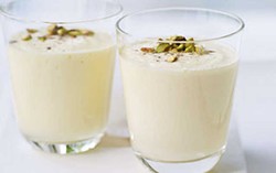Lassi, Yogurt India yang Manis dan Gurih Sama Enaknya