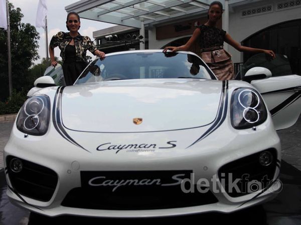 Porsche Cayman Teranyar Hadir di Indonesia