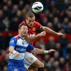 Ketika Barisan Pertahanan Membawa Setan Merah Melaju