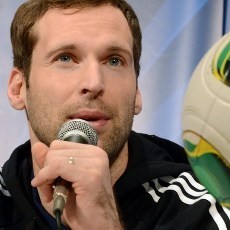 Cech Menuju Caps ke-100
