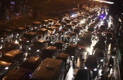 Ganjil-Genap Diterapkan Setelah Tambahan Armada Bus Datang di Akhir 2013