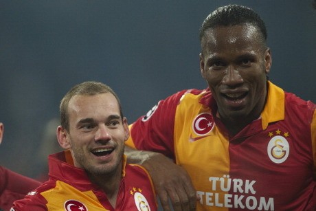 Sneijder Kembali ke Bentuk Terbaik, Drogba Bukan yang Dulu Lagi