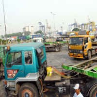 Jero Wacik Izinkan Truk Kontainer Isi BBM Subsidi Lagi