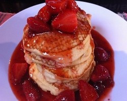 Hidangan Pancake Spesial untuk Keluarga Tersayang