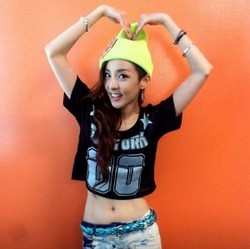 5 Idola KPop Cantik Ini Bertubuh Sangat Kurus