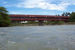 Indonesia Punya Jembatan Beratap di Banggai, Sulteng