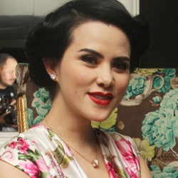 Tak Yakin Lagi dengan Dunia Hiburan, Angel Lelga Bikin Kampus