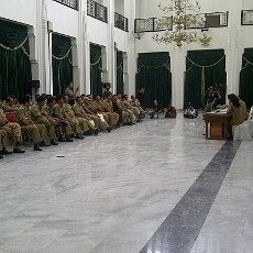 Ratusan Kades Geruduk Gedung Sate Pertanyakan Bantuan Desa