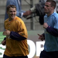 Carragher: Owen Harusnya Tidak Pindah ke Madrid & MU