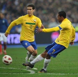 Hernanes: Pertahanan Italia Kuat Banget Hernanes: Pertahanan Italia Kuat Banget
