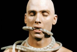 Gara-gara Rokok, Suara Kakek Ini Berubah Seperti Robot