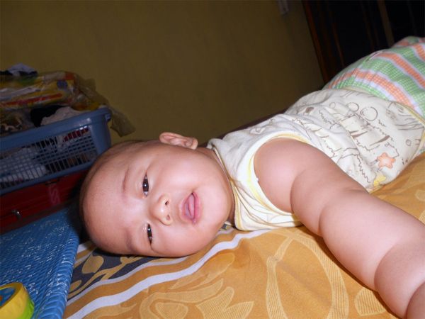 Lazuardi San Ali, 9 Bulan, Lelaki