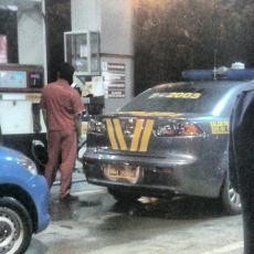  Mobil Dinas Polisi Minum Bensin Premium di Bintaro