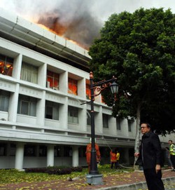 Kebakaran Gedung Setneg, Damkar DKI: Kendalanya Hanya Lalin Padat