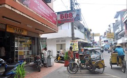 Berburu Oleh-oleh Khas Makassar di Jalan Somba Opu