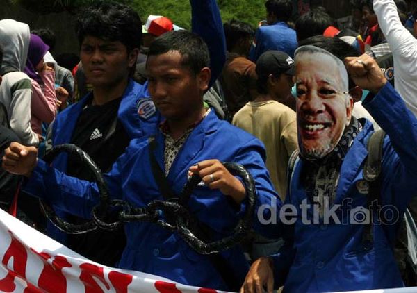 Puluhan Orang Demo Kejagung