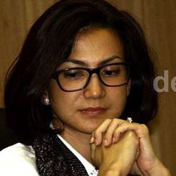 Hindari Fitnah, Wanda Hamidah Tinggal Bersama Orangtua