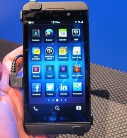 Aplikasi di BlackBerry World Siap Tembus 100 Ribu