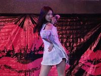 Si Cantik Park Shin Hye Gelar Fanmeet di Filipina