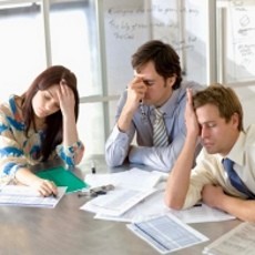 Stres di Tempat Kerja? Lakukan Hal Ini Saat Istirahat Makan Siang