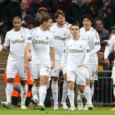 Fergie Sebut Swansea Tim Terbaik Musim Ini