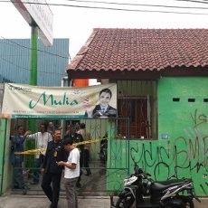 Menunggang Motor Matic dan Bebek, Gang Bersenjata Rampok Pegadaian