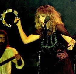 Stevie Nicks Kenang Hubungan Asmaranya dalam Fleetwood Mac di Acara Oprah Winfrey