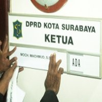 Kepemimpinan WW di DPRD Surabaya Dipersoalkan