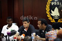 Soal tekanan suporter tuan rumah, Lopez Caro tak terlalu mengkhawatirkannya. Dia yakin anak buahnya bisa mengatasi hal tersebut.