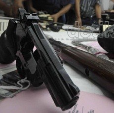 Bawa Pistol & Berkelahi, Pacar Artis FTV Ditangkap Polisi