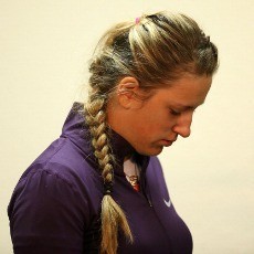 Cedera Paksa Azarenka Mundur