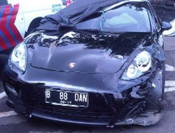 Polisi Tunjukkan Rekaman CCTV Kecelakaan Porsche di SCBD