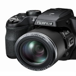 Fujifilm FinePix S8400W Dibekali Kemampuan Zoom 44x