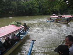 Begini Serunya Basah-basahan di Green Canyon, Jabar