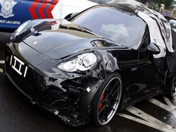 Kecelakaan Mobil Mewah, Polisi Temukan Ratusan Ekstasi