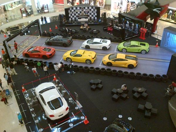 Mobil Sport Mewah Laris Di Jakarta