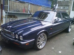 Ada Jaguar di Rusun Kebon Kacang, Ahok: Nanti Parkirnya Dimahalin