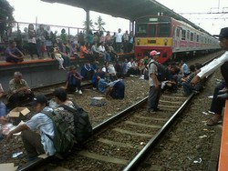 Ini Alasan PT KAI Hapus KRL Ekonomi, Perlukah?