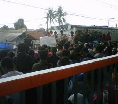 Pendemo Bubar, Jalur KRL Bekasi-Jakarta Berangsur Normal