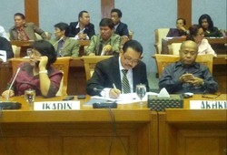 Diminta Masukan RUU Advokat, Asosiasi Pengacara Berebut Kursi di DPR