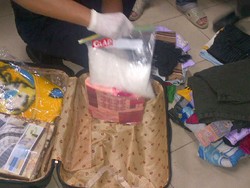 Koper Berisi Sabu 1 Kg Ditemukan di Bandara Batam, Pemilik Misterius